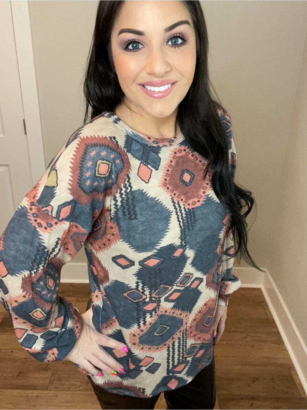 Medium XXXL Women’s Aztec Print Crewneck Top in Rust Blue